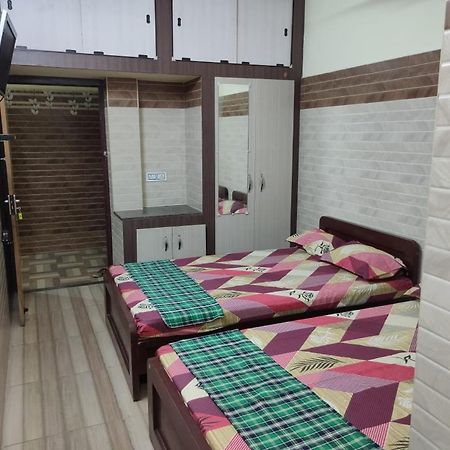 Хостел Sri Vari Residency Веллуру Екстер'єр фото