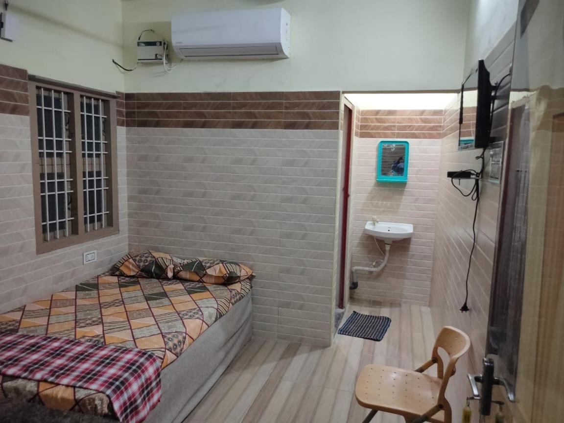Хостел Sri Vari Residency Веллуру Екстер'єр фото