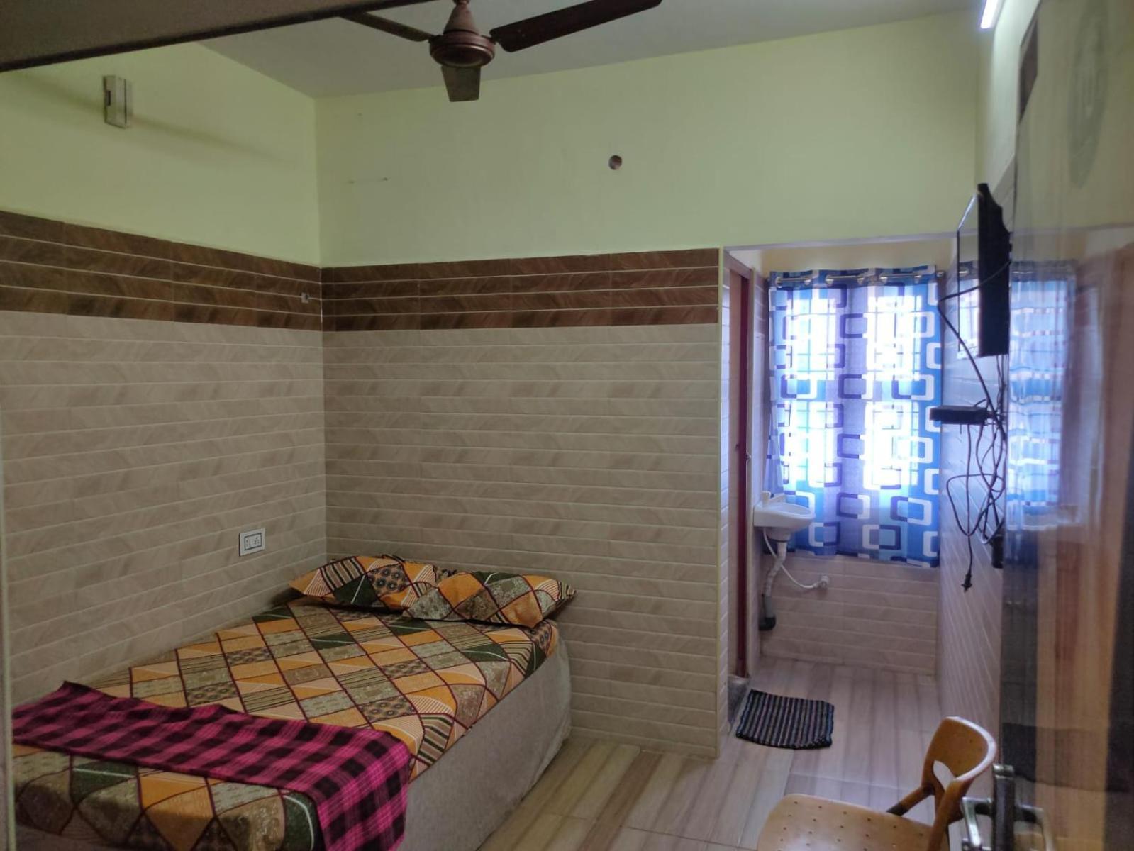 Хостел Sri Vari Residency Веллуру Екстер'єр фото